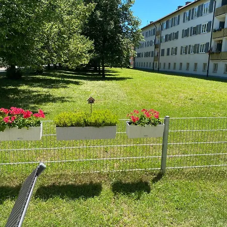 Helles Mit Terrasse Daire Friedrichshafen