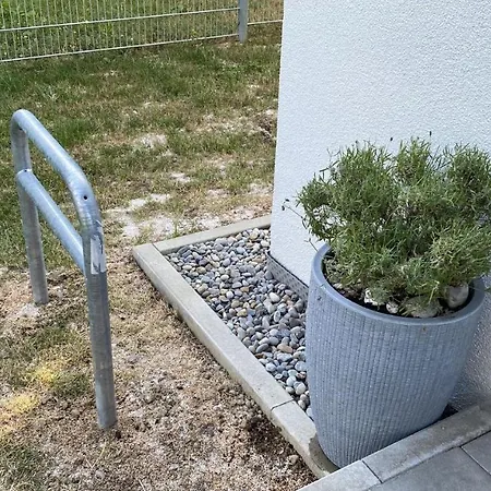 Daire Helles Mit Terrasse